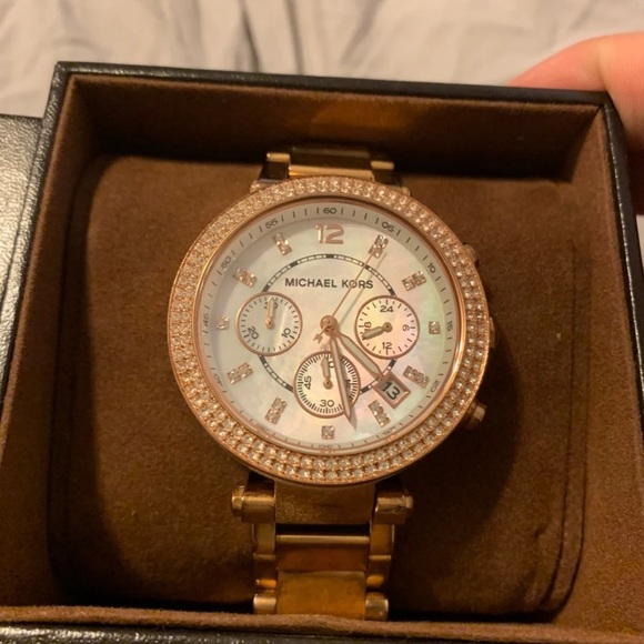 Michael Kors Watch - Picture 2 of 2